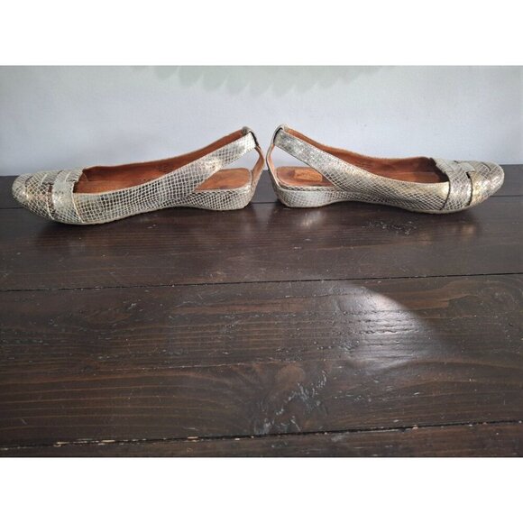 EUC Gentle Souls "Its So Fun" Meatllic Snakeprint Leather Flat Sandal/Sz. 8M - Picture 2 of 10